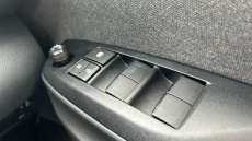 Toyota Yaris Cross 1.5 Hybrid Design 5dr CVT Hybrid Estate